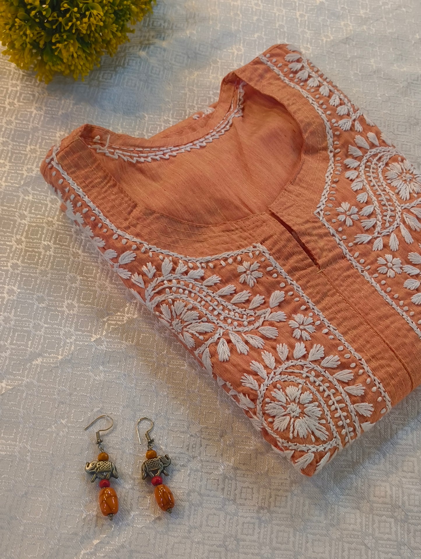 chikankari kurti