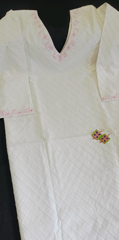 white pintuck kurti