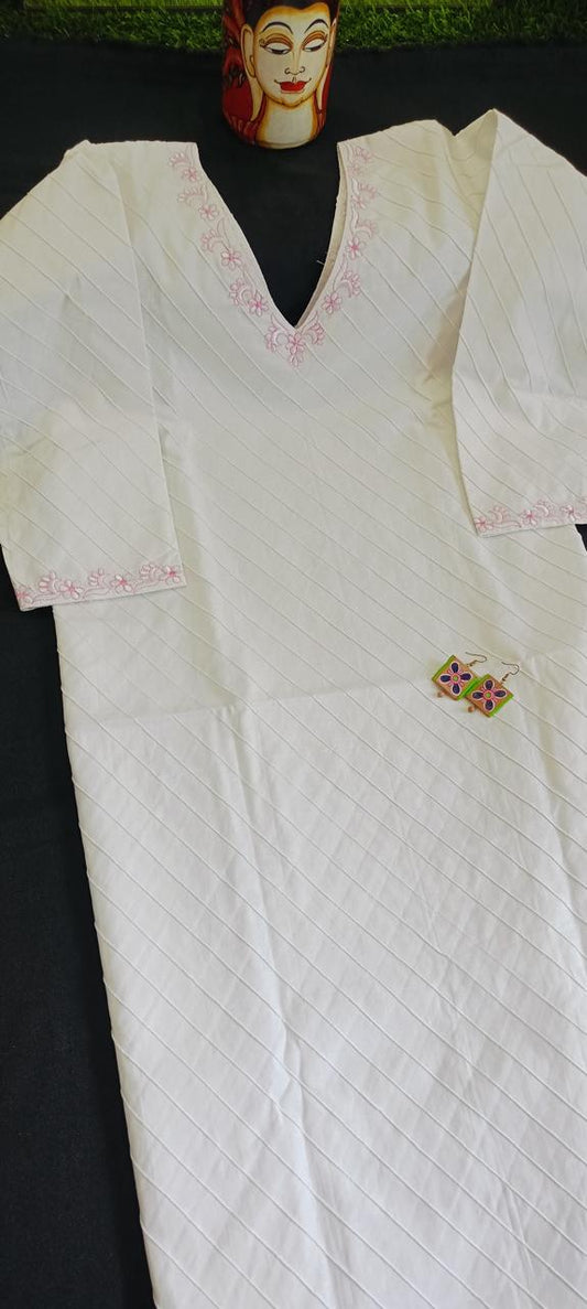 white pintuck kurti