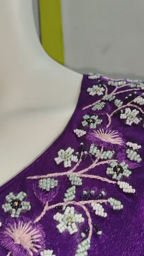embroidery colour can be customised