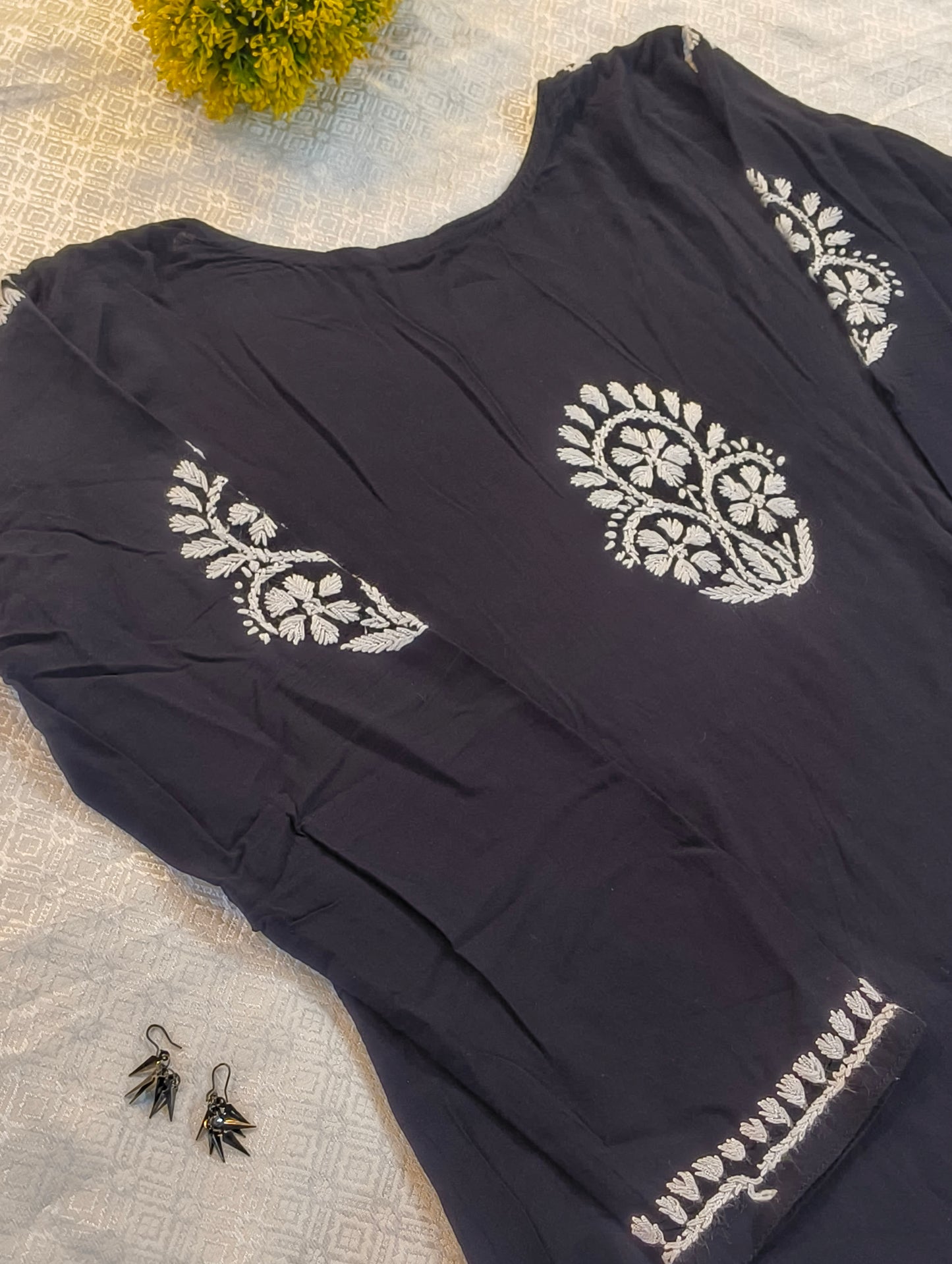 Soft cotton chikankari kurti