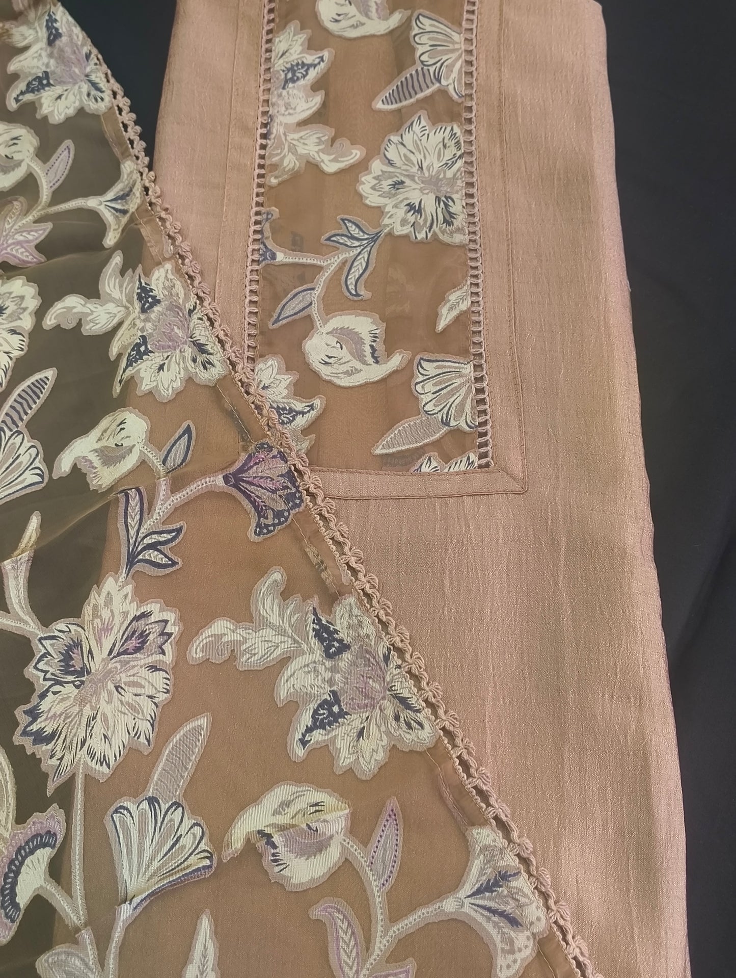 Vijithra silk material